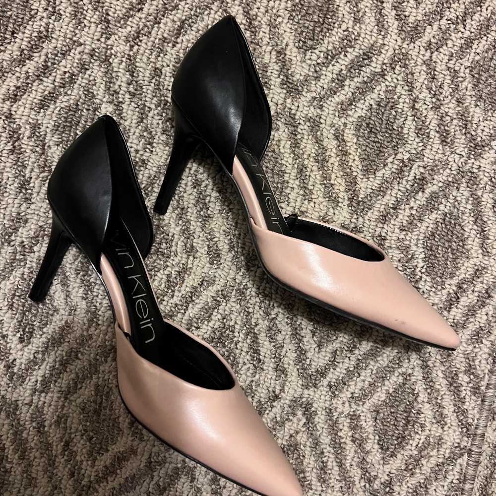 CALVIN KLEIN TWO TONED HEELS - Excellent Condition
